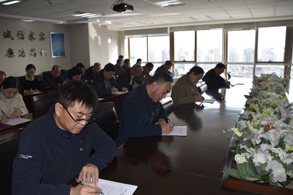 华体会体育（hth)官方网站 -在线娱乐入口- HTH SPORTS
组织党员干部进行主题教育应知应会知识测试