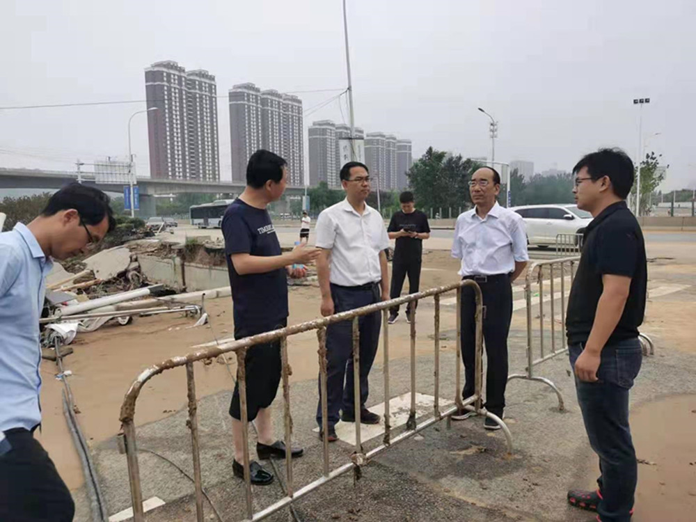 华体会体育（hth)官方网站 -在线娱乐入口- HTH SPORTS
党委书记、董事长、总经理秦广远赴市政项目检查指导灾后恢复重建工作